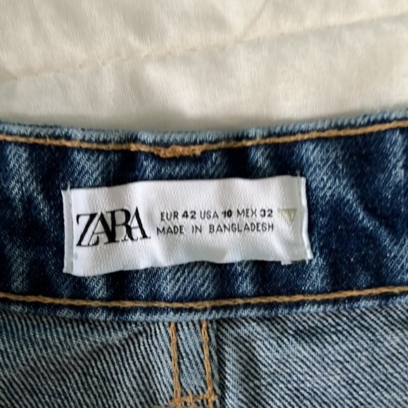 Zara High Rise Straight Legged Jeans - Picture 7 of 16